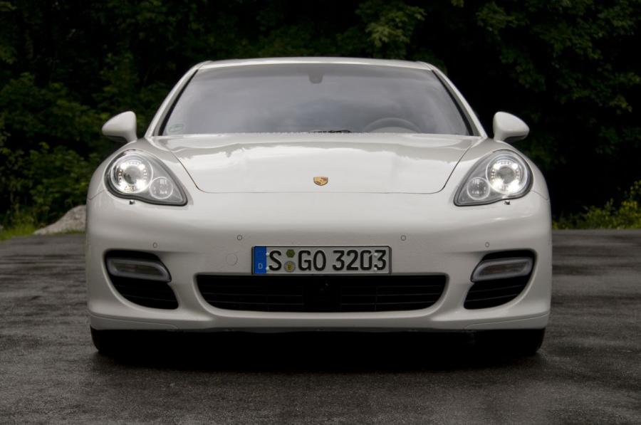  Porsche Panamera 2009 года  (фото 103 из 144)